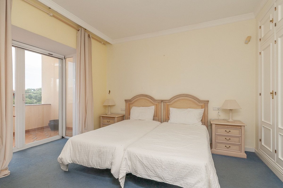 6 Bed Detached Villa in La Mairena