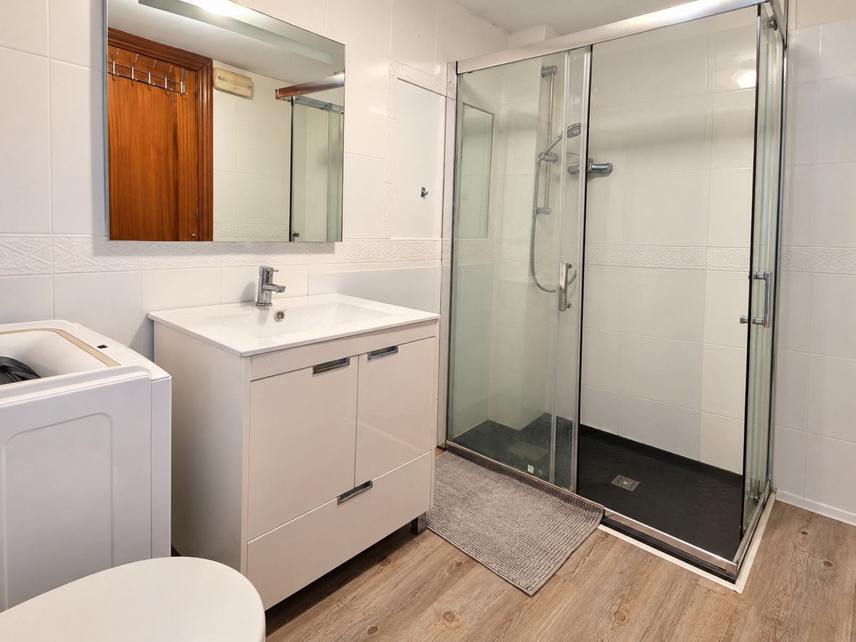 1 Bed Office in Las Lagunas
