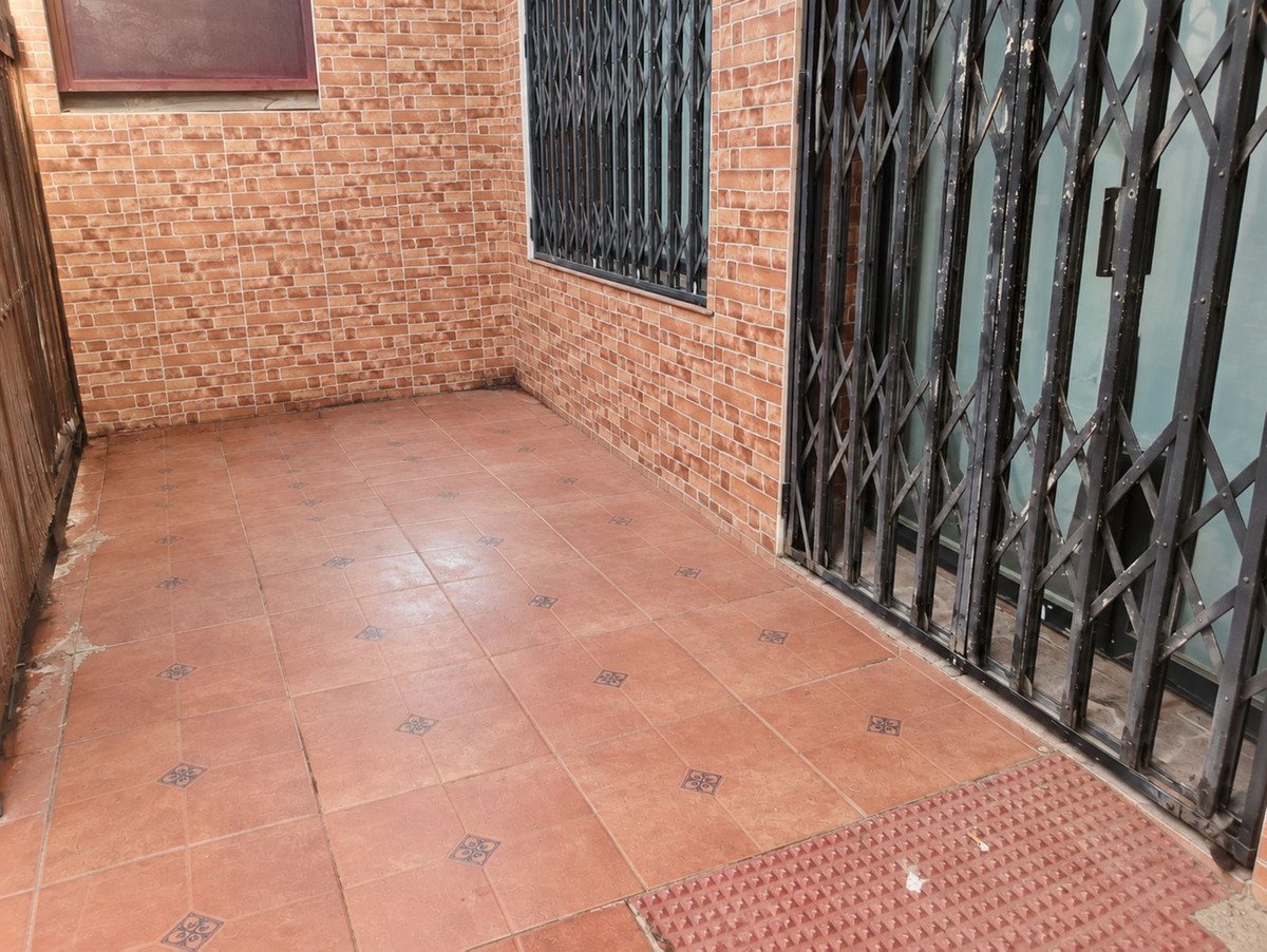 1 Bed Office in Las Lagunas