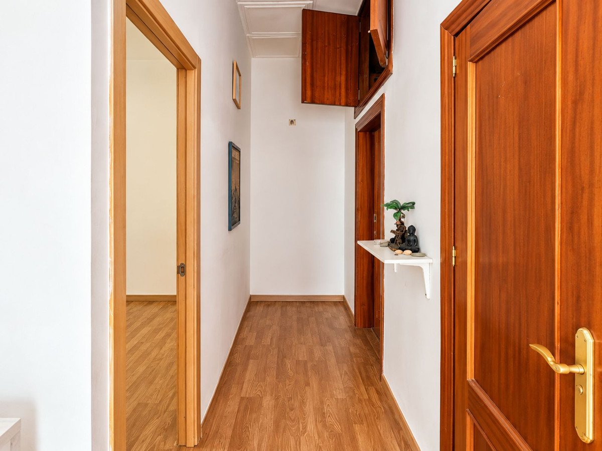 1 Bed Office in Las Lagunas
