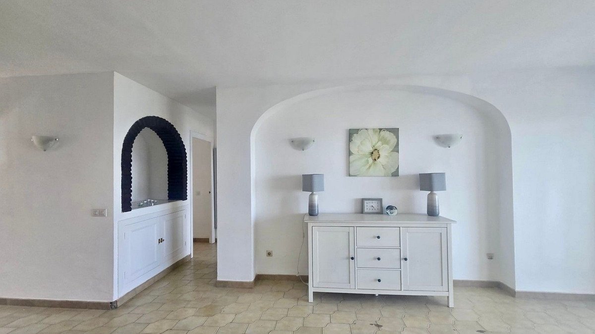 2 Bed Middle Floor Apartment in Torrenueva