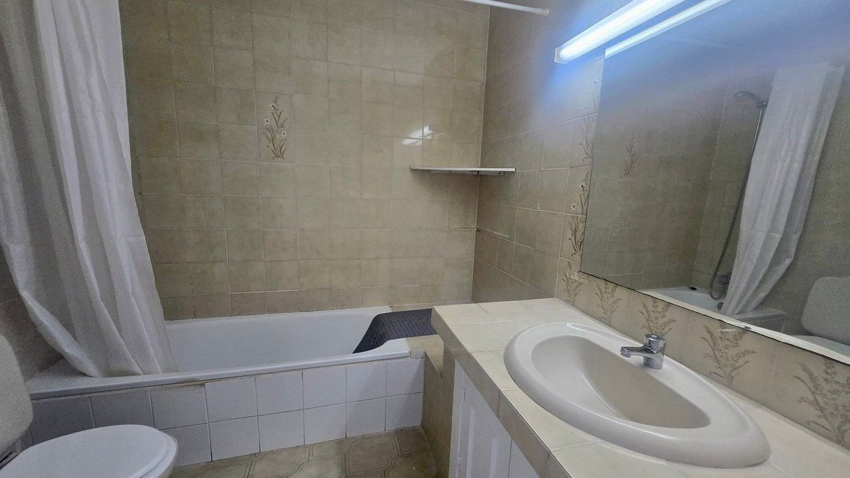 2 Bed Middle Floor Apartment in Torrenueva