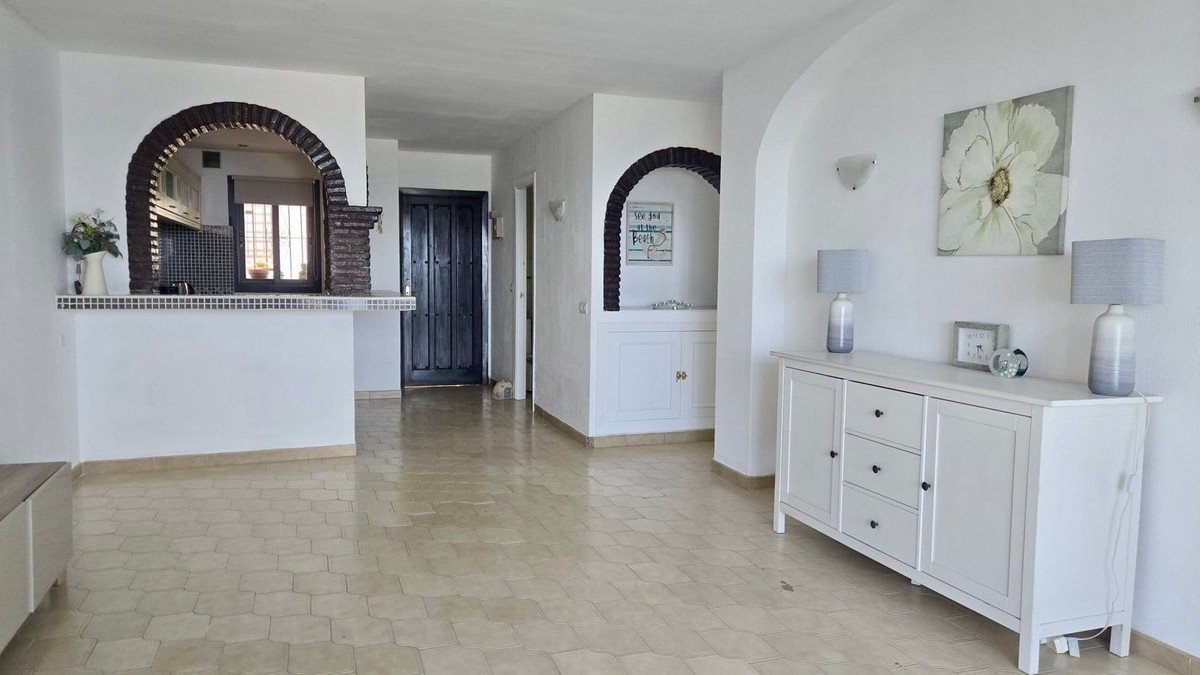 2 Bed Middle Floor Apartment in Torrenueva