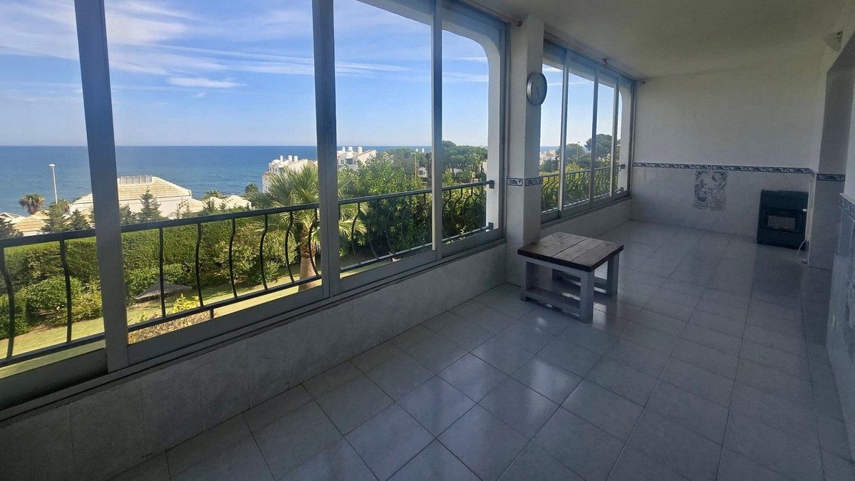 2 Bed Middle Floor Apartment in Torrenueva