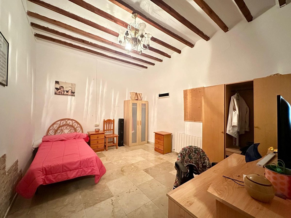 5 Bed Detached Villa in Torre Del Rico