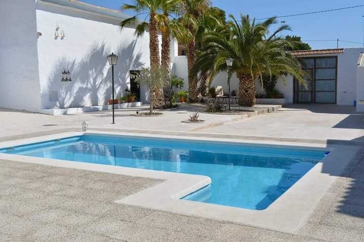 5 Bed Detached Villa in Torre Del Rico