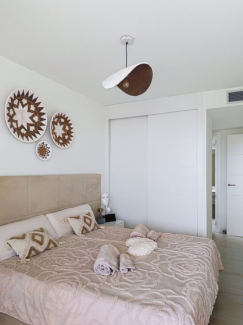 3 Bed Middle Floor Apartment in Estepona