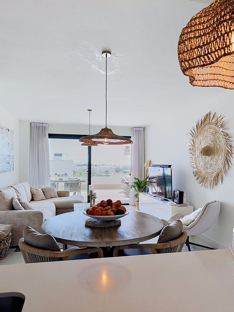 3 Bed Middle Floor Apartment in Estepona