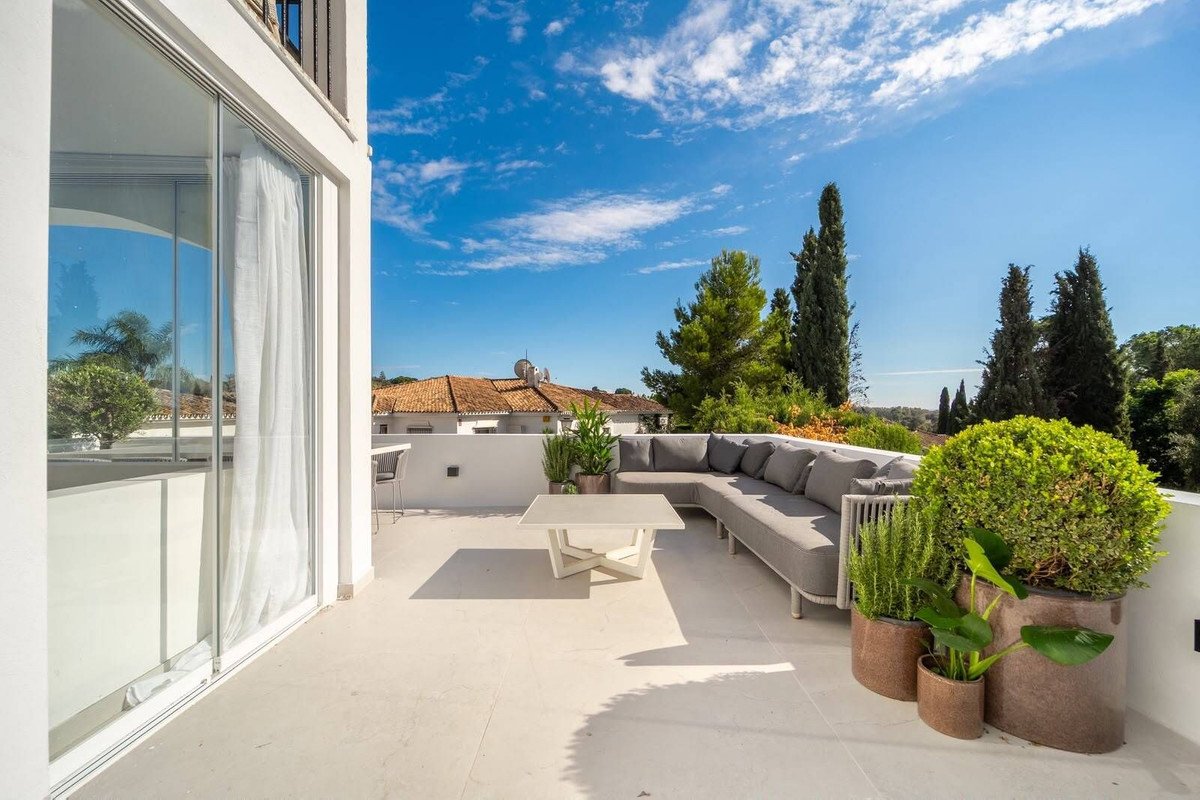 3 Bed Ground Floor Apartment in El Paraiso