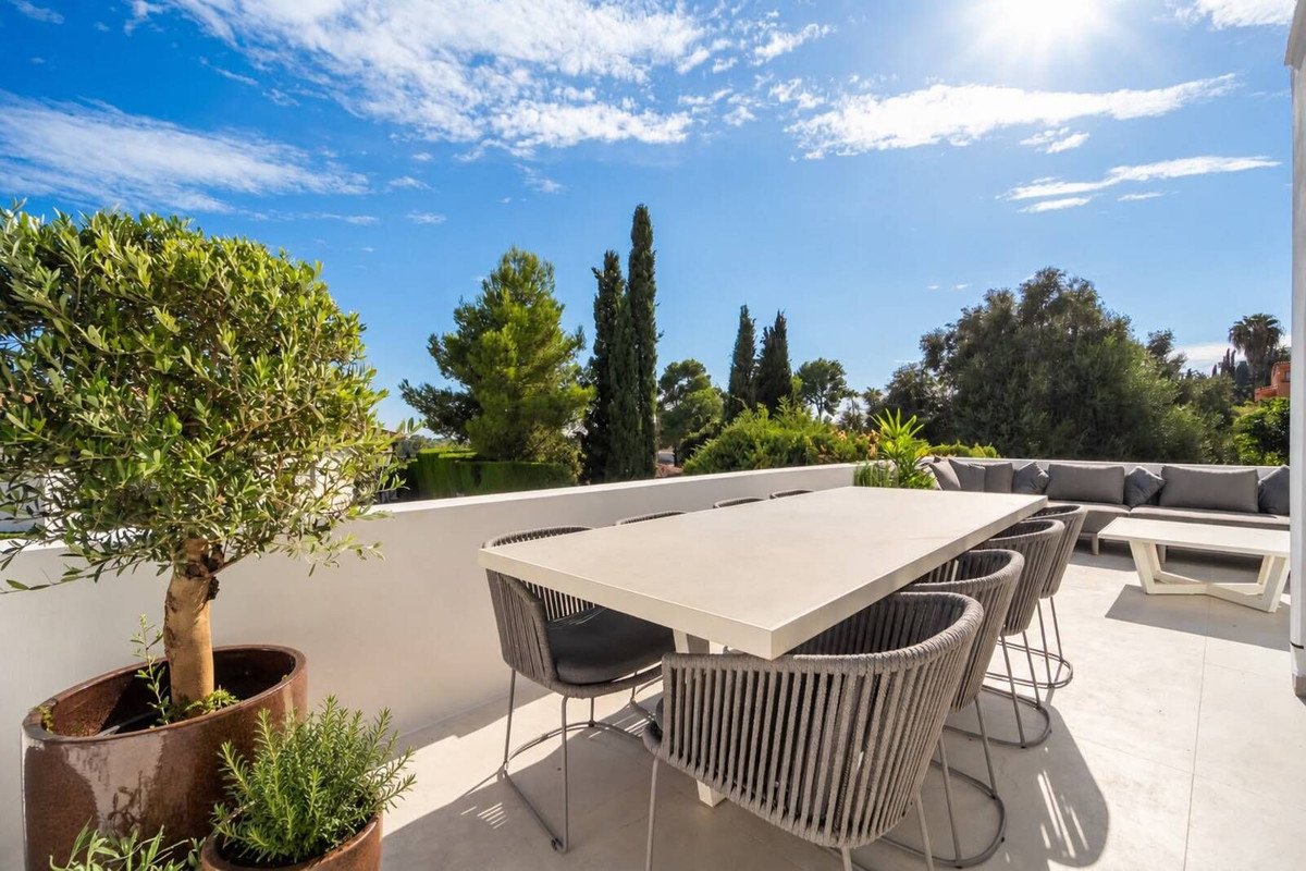 3 Bed Ground Floor Apartment in El Paraiso