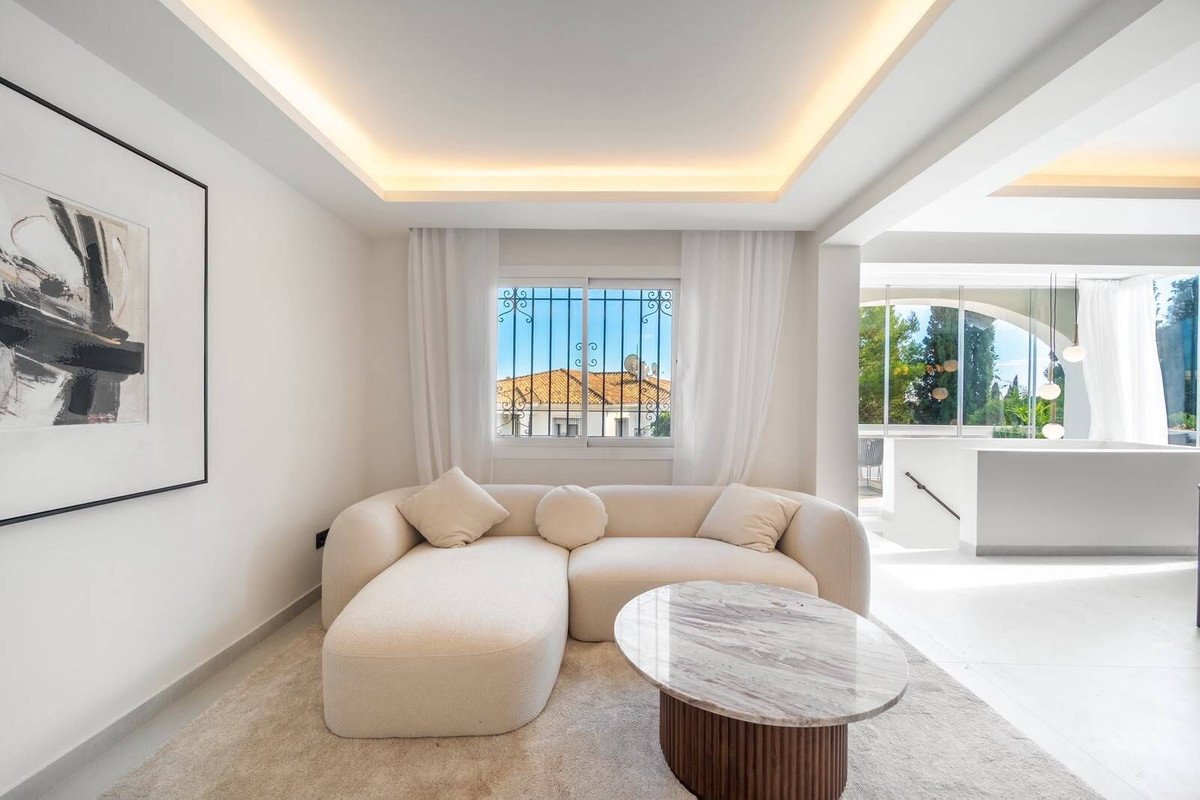 3 Bed Ground Floor Apartment in El Paraiso
