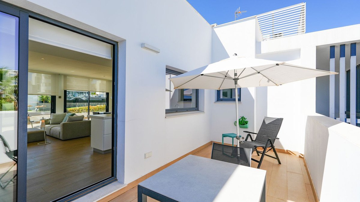 2 Bed Penthouse in Higueron