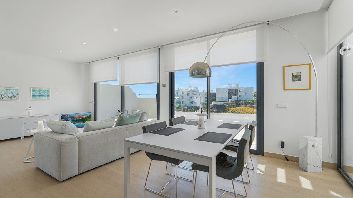 2 Bed Penthouse in Higueron