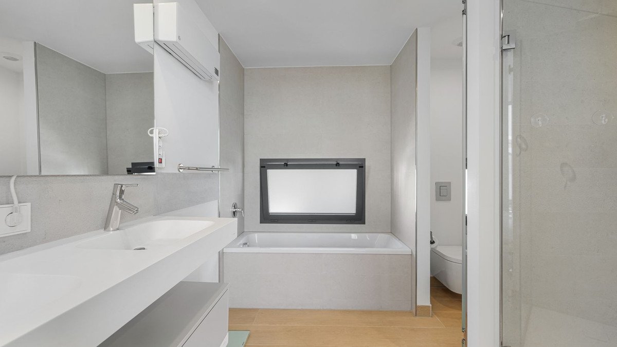 2 Bed Penthouse in Higueron