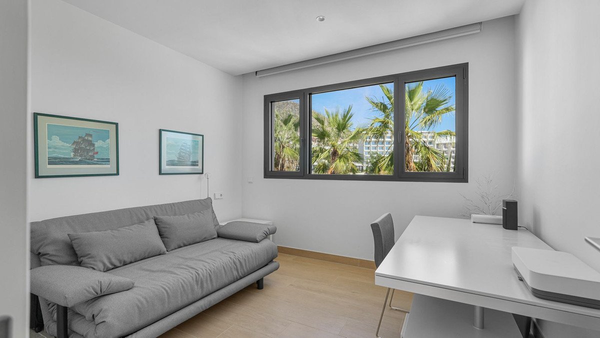 2 Bed Penthouse in Higueron
