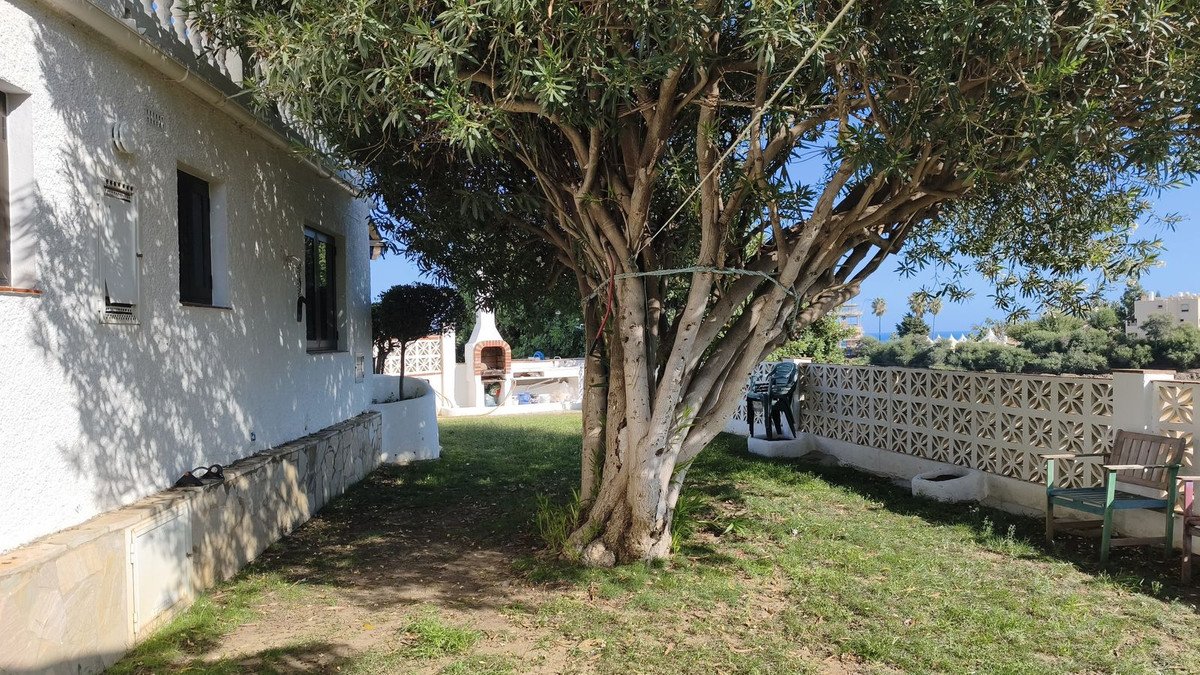6 Bed Detached Villa in Mijas Costa