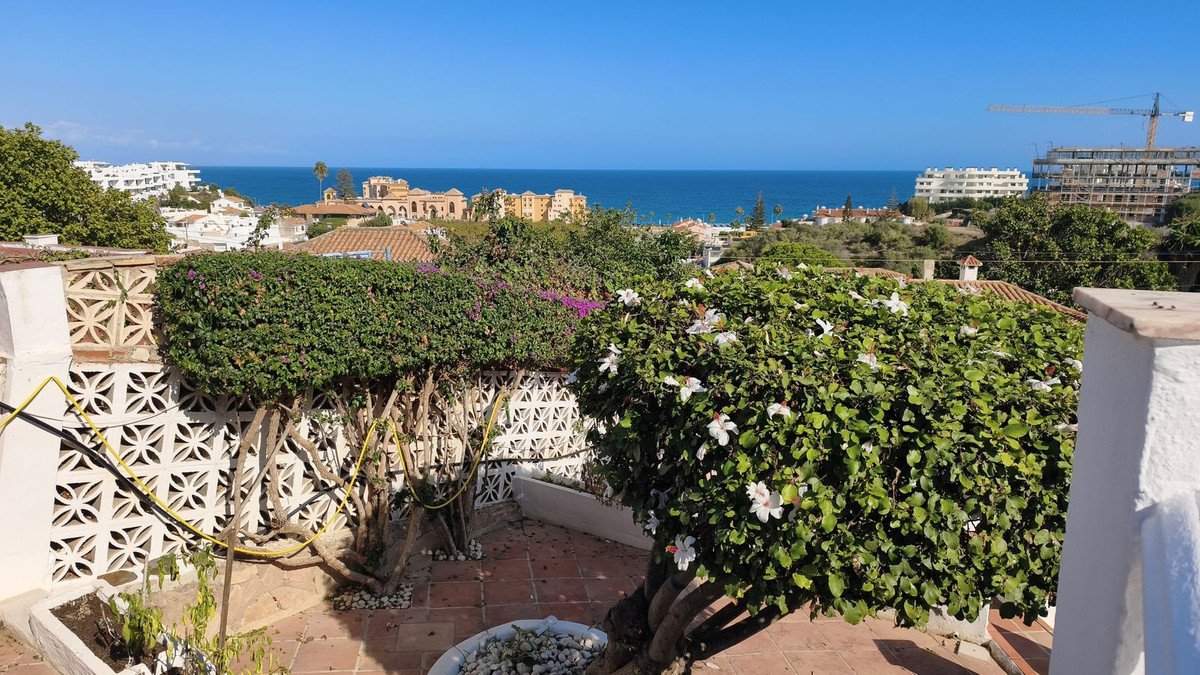 6 Bed Detached Villa in Mijas Costa