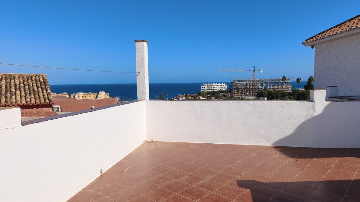 6 Bed Detached Villa in Mijas Costa