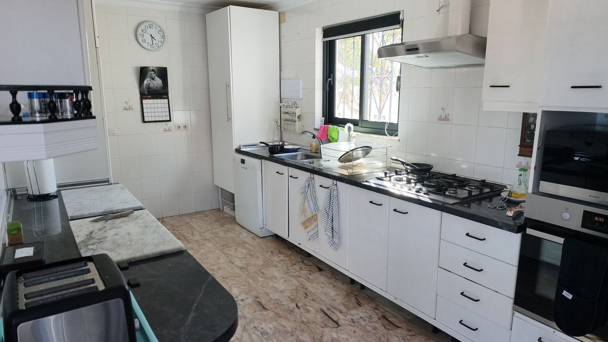 6 Bed Detached Villa in Mijas Costa