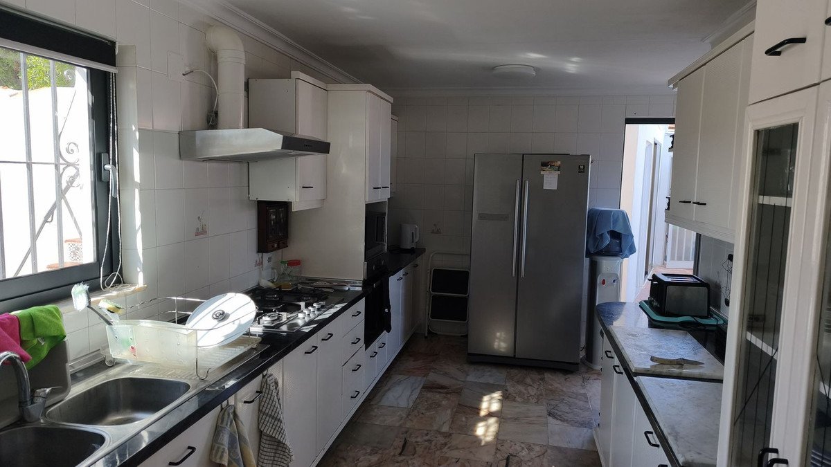 6 Bed Detached Villa in Mijas Costa