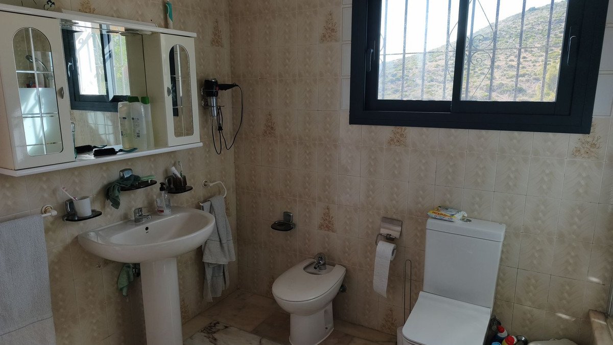 6 Bed Detached Villa in Mijas Costa