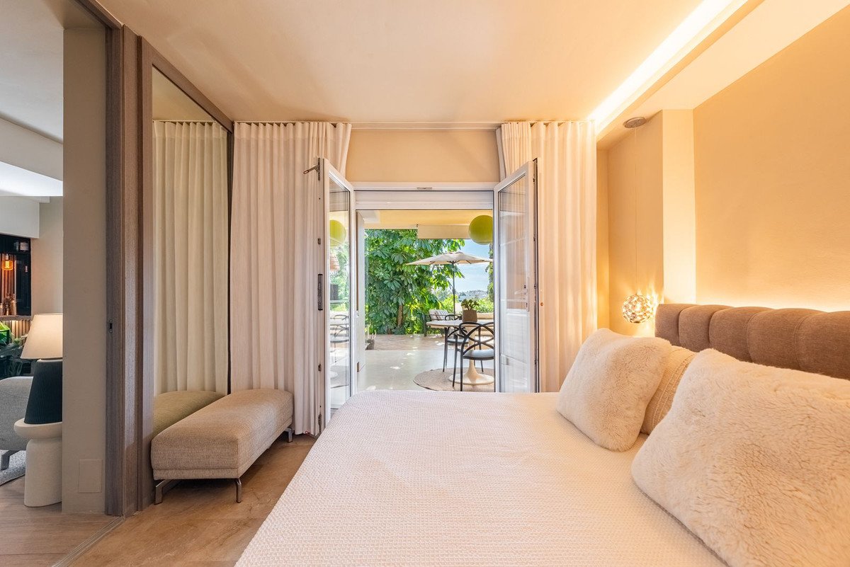 3 Bed Ground Floor Apartment in Nueva Andalucía