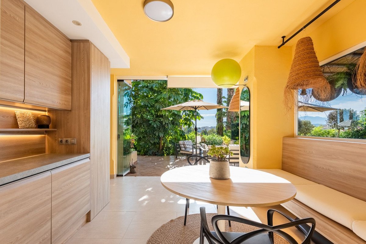 3 Bed Ground Floor Apartment in Nueva Andalucía