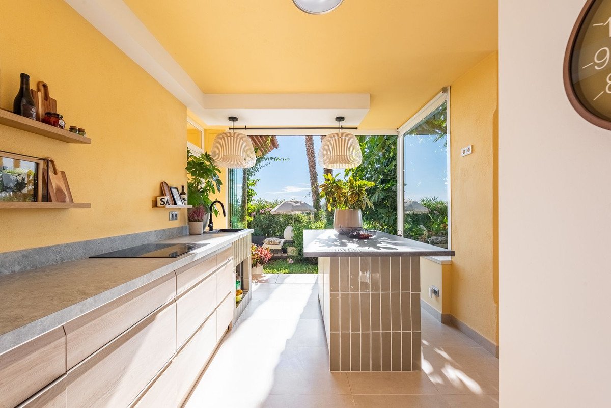 3 Bed Ground Floor Apartment in Nueva Andalucía