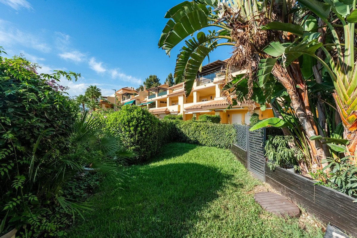 3 Bed Ground Floor Apartment in Nueva Andalucía