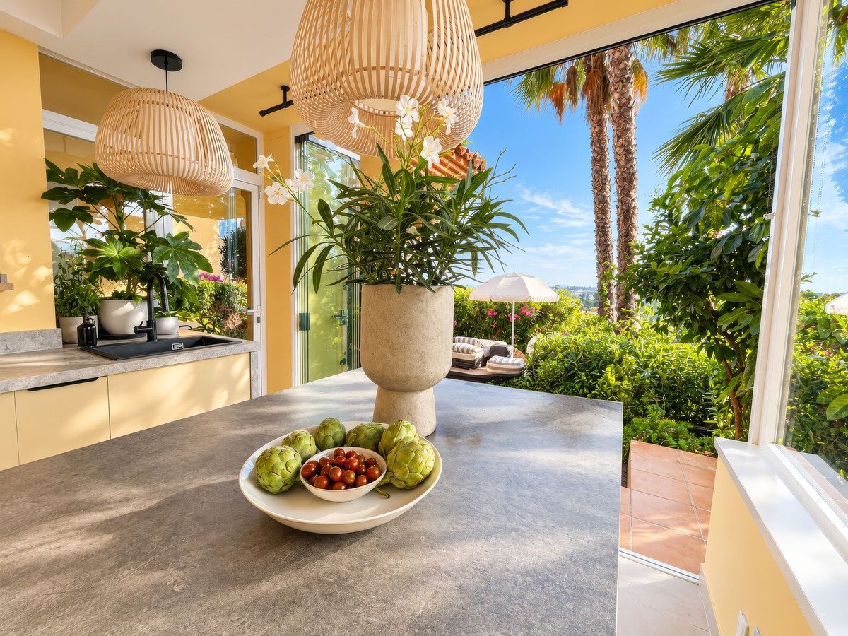 3 Bed Ground Floor Apartment in Nueva Andalucía