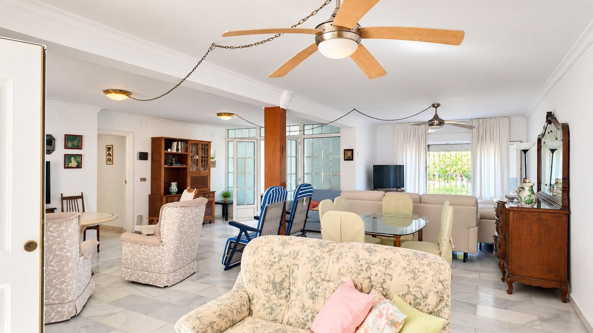 4 Bed Detached Villa in Benalmadena