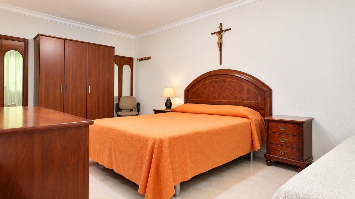 4 Bed Detached Villa in Benalmadena