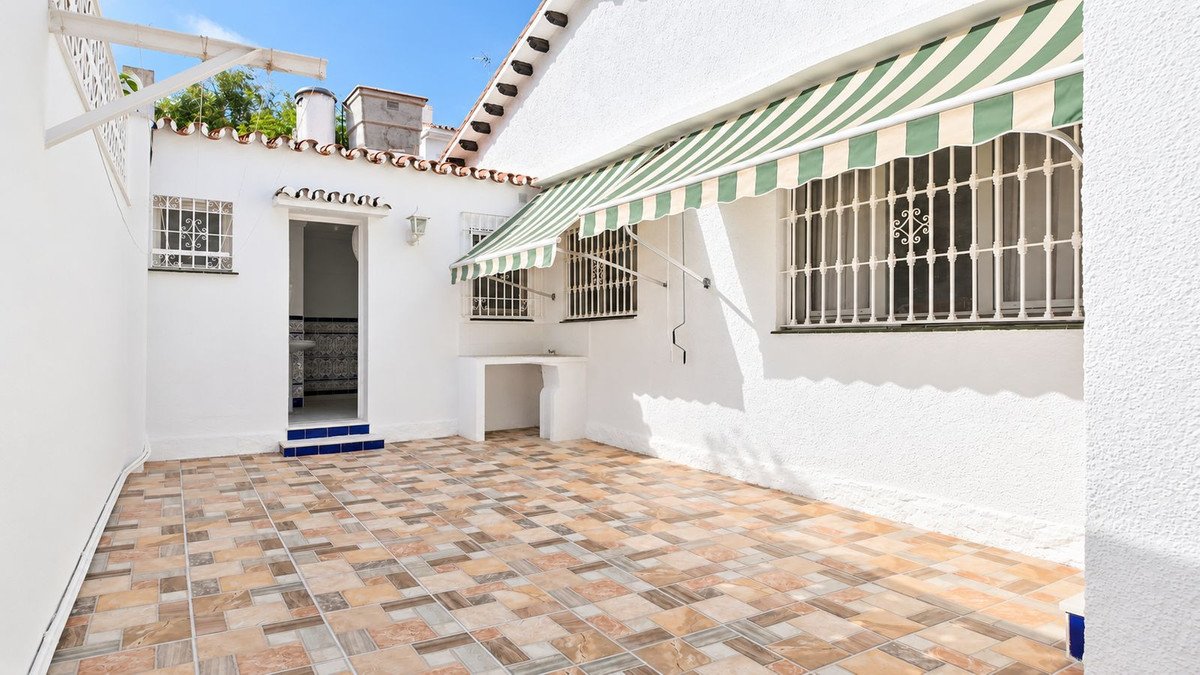 4 Bed Detached Villa in Benalmadena