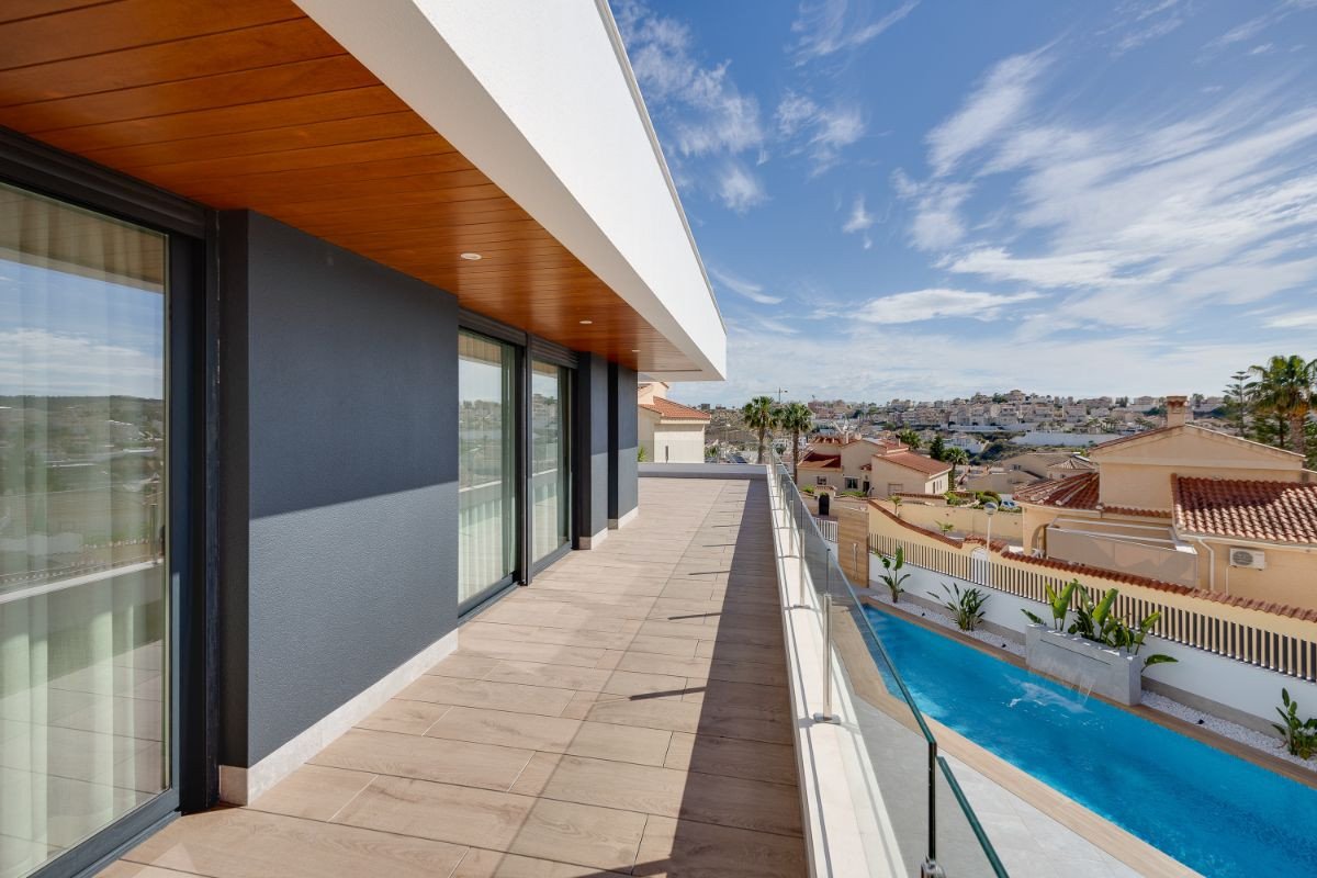 4 Bed Detached Villa in Rojales