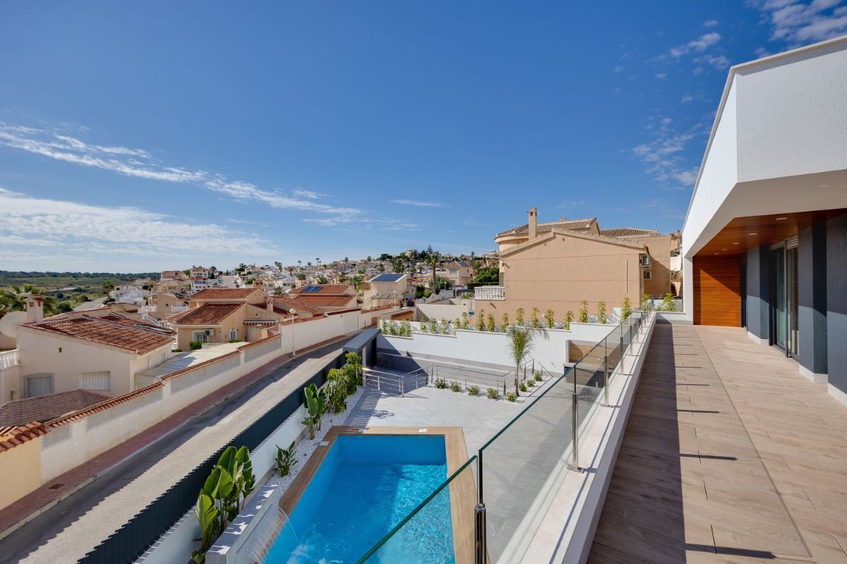 4 Bed Detached Villa in Rojales