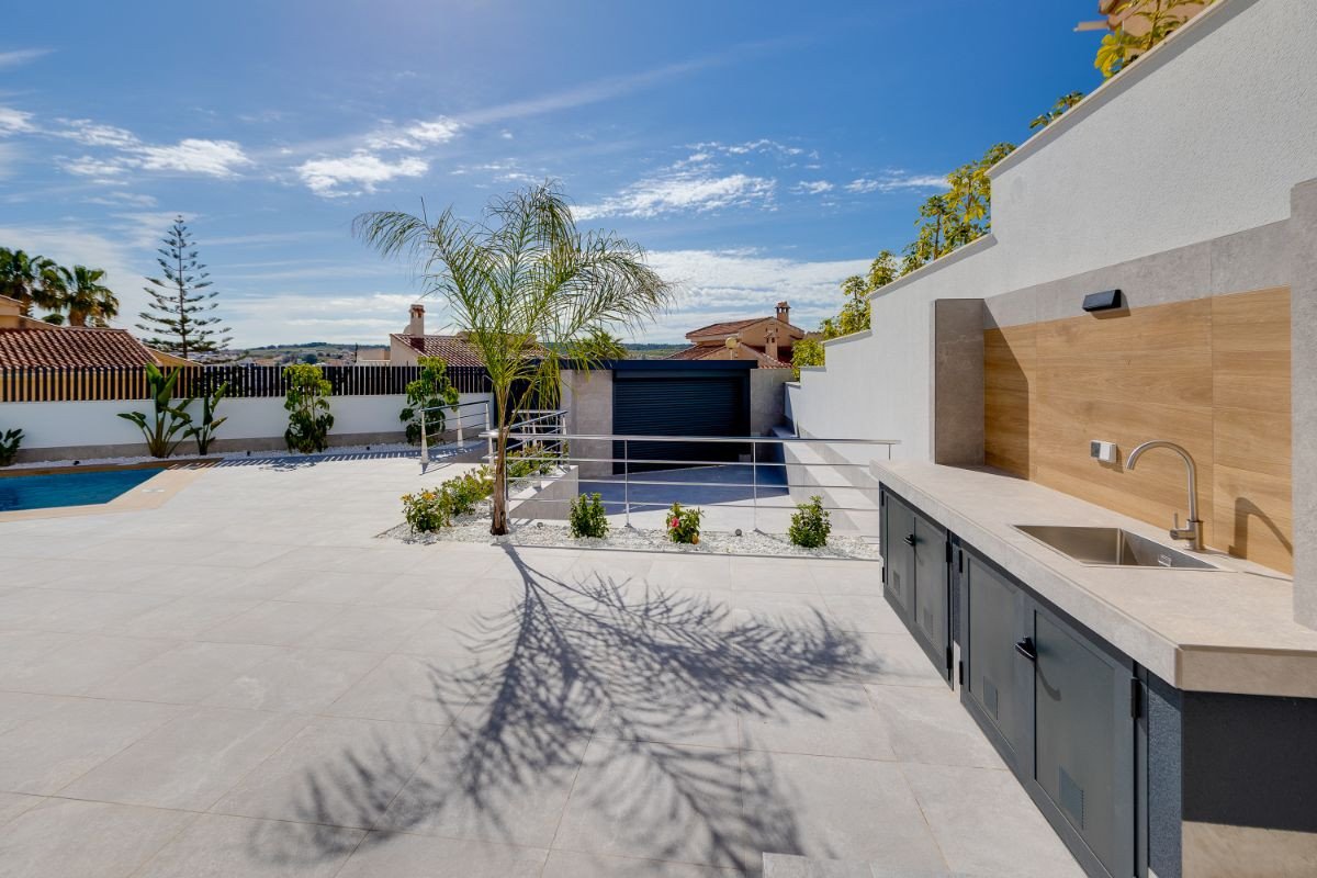 4 Bed Detached Villa in Rojales