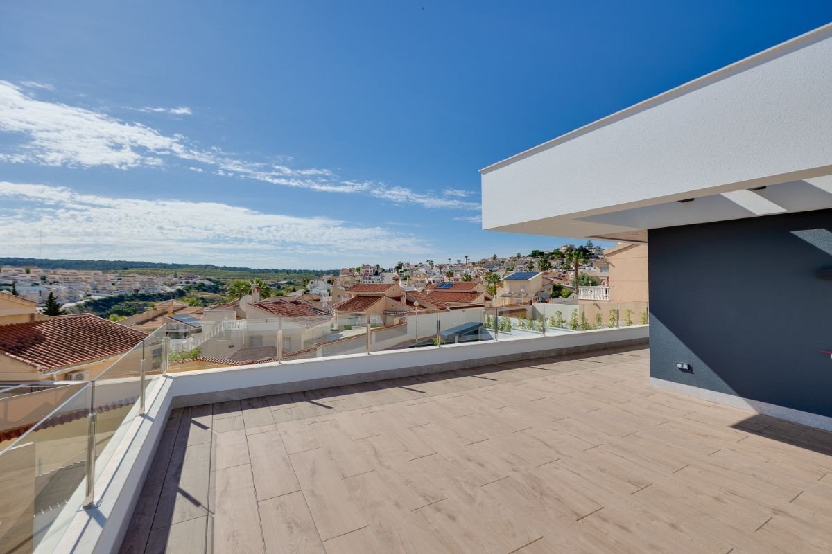 4 Bed Detached Villa in Rojales