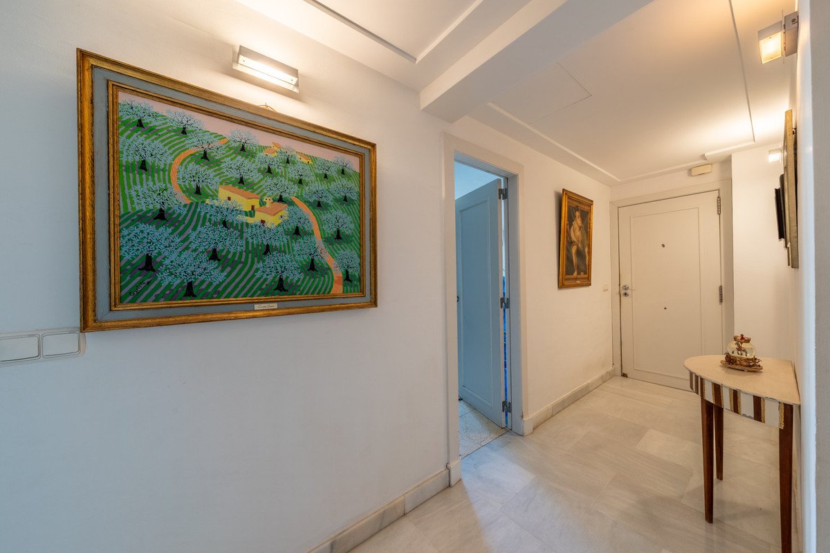 4 Bed Middle Floor Apartment in Sotogrande Costa