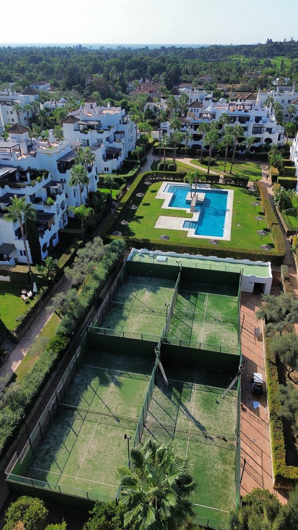4 Bed Middle Floor Apartment in Sotogrande Costa