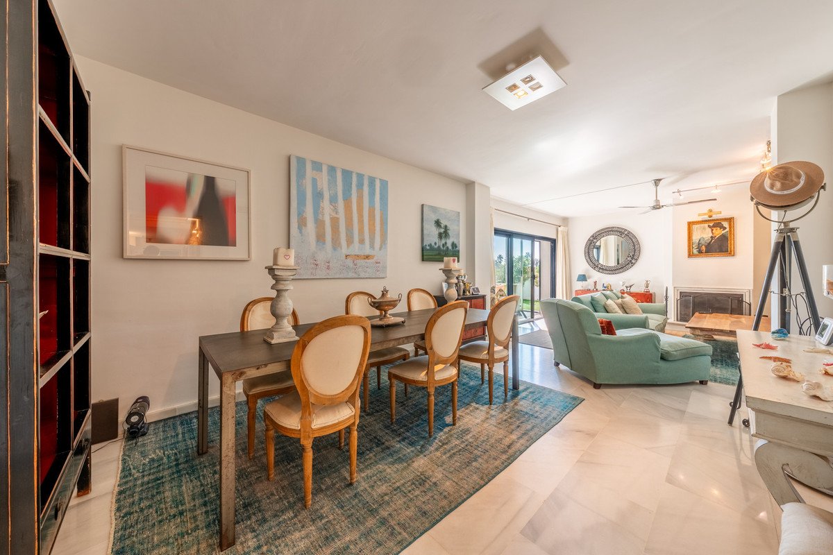 4 Bed Middle Floor Apartment in Sotogrande Costa