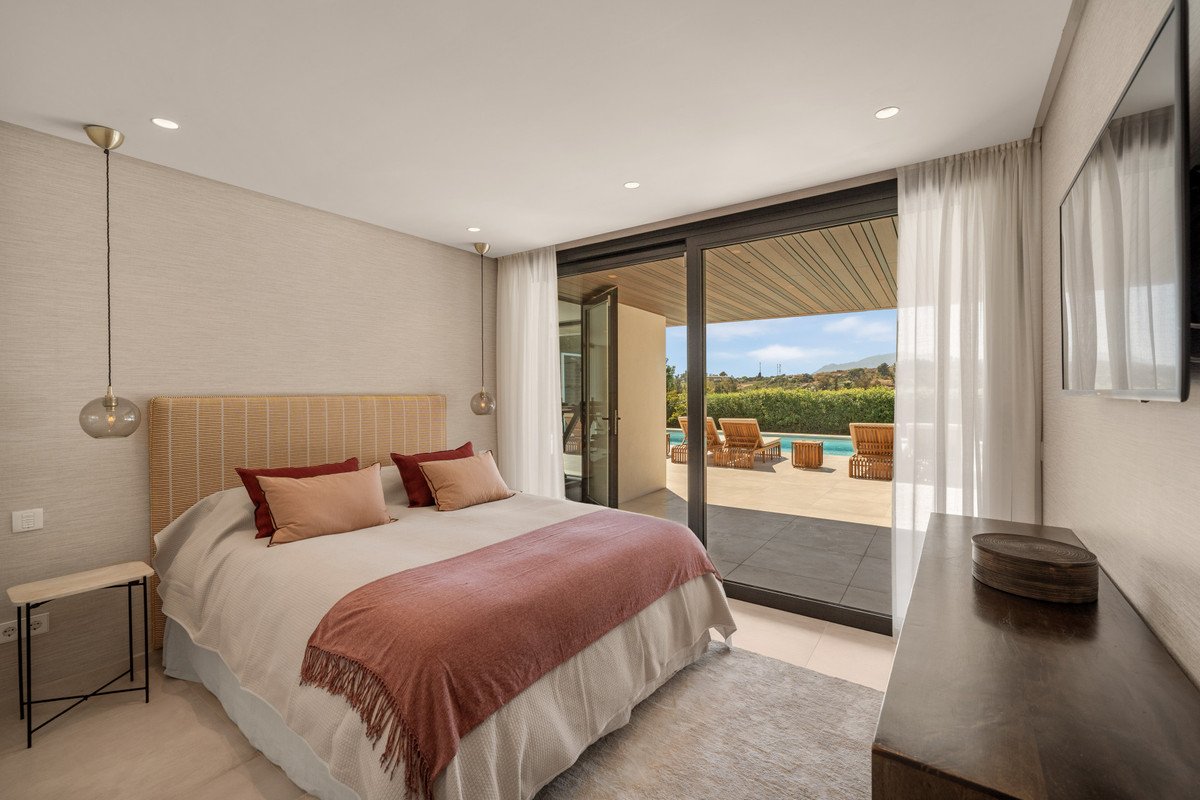 5 Bed Detached Villa in Nueva Andalucía