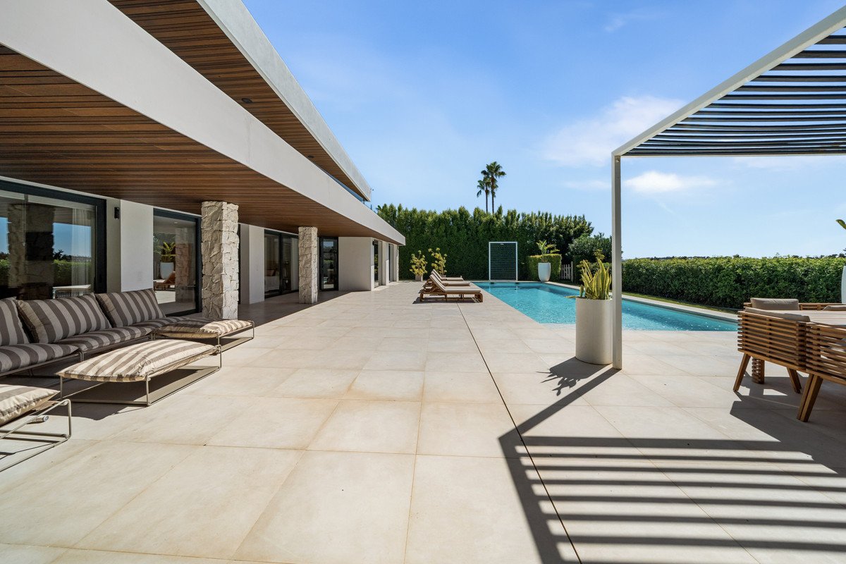 5 Bed Detached Villa in Nueva Andalucía