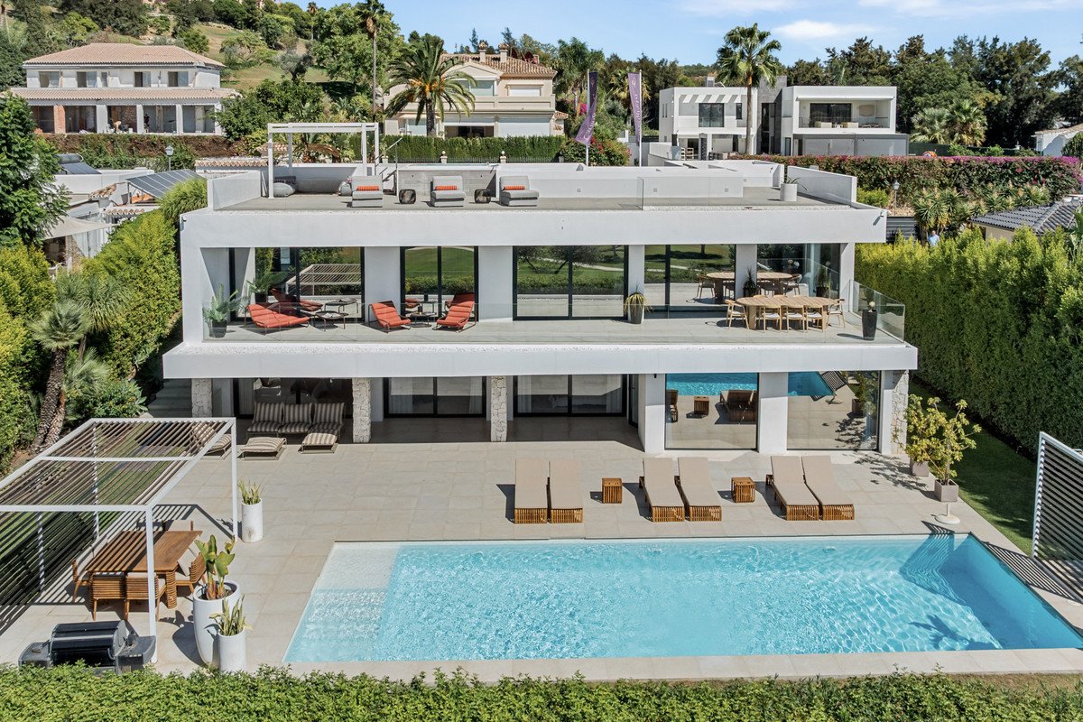5 Bed Detached Villa in Nueva Andalucía