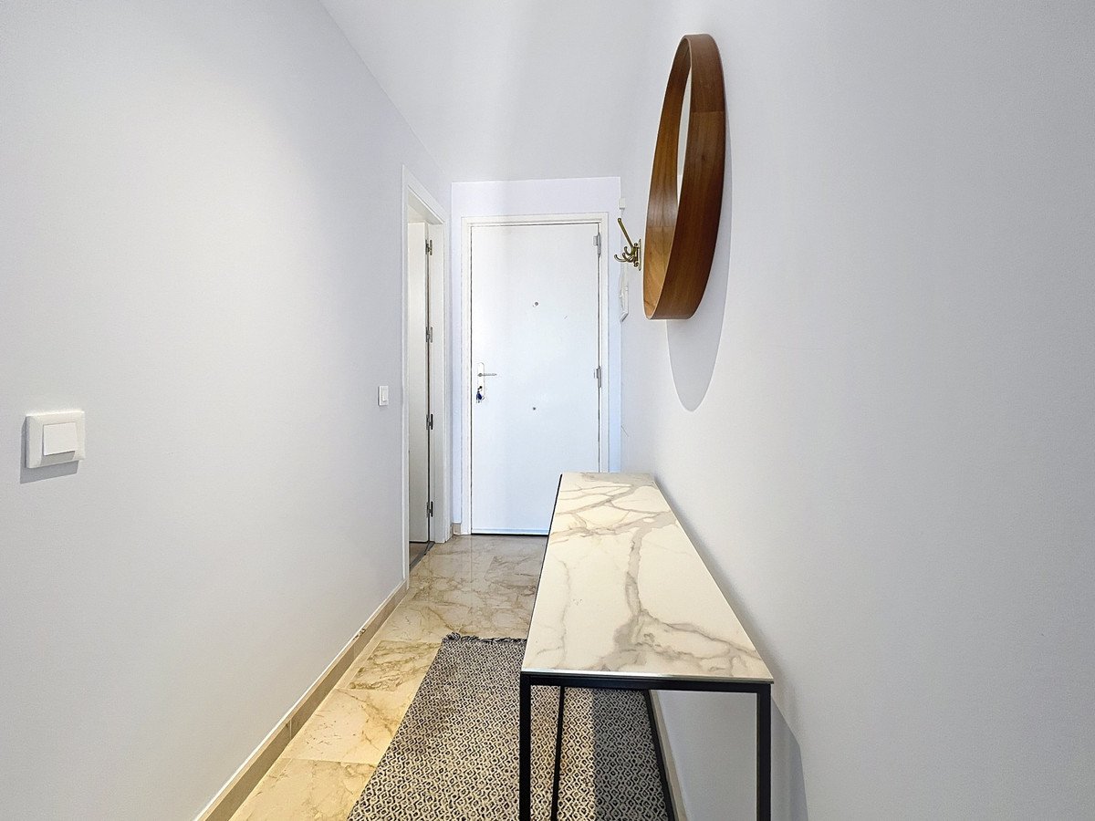2 Bed Middle Floor Apartment in Manilva