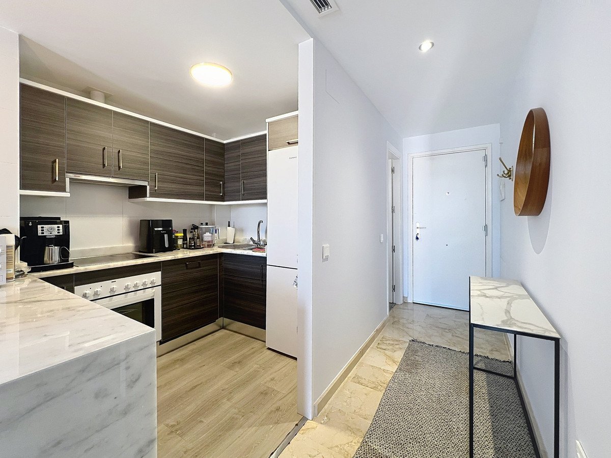 2 Bed Middle Floor Apartment in Manilva