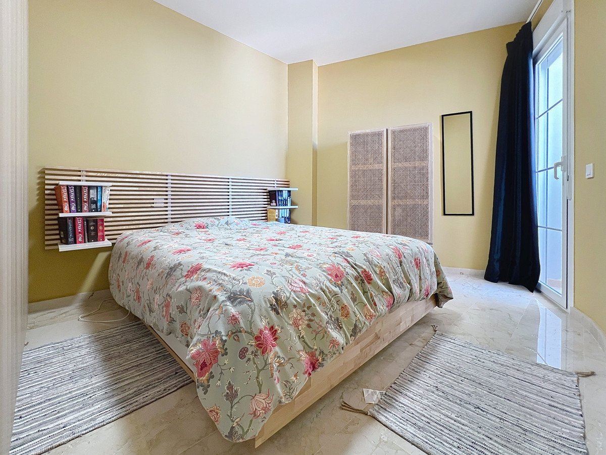2 Bed Middle Floor Apartment in Manilva