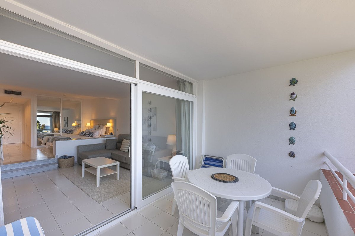 Middle Floor Studio in Miraflores
