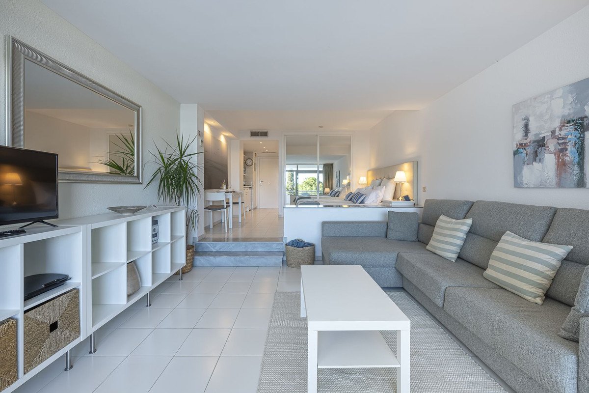 Middle Floor Studio in Miraflores