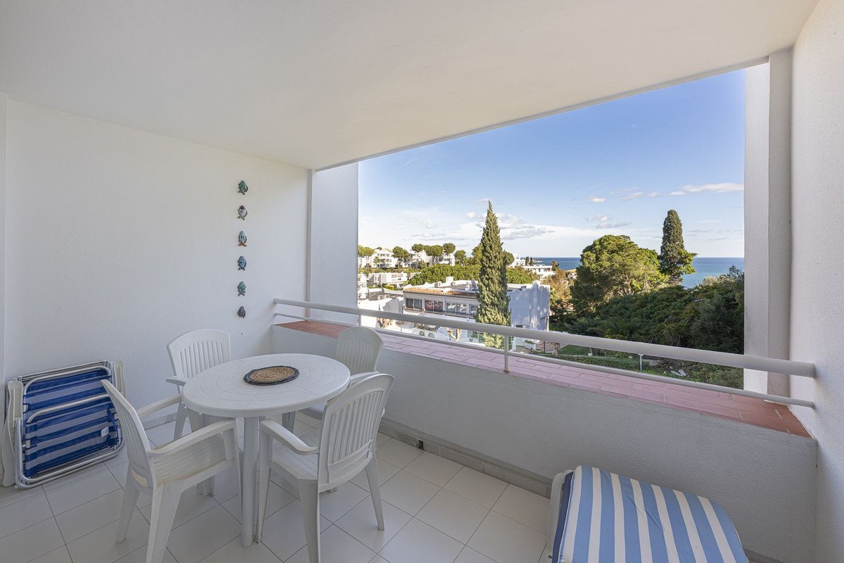 Middle Floor Studio in Miraflores