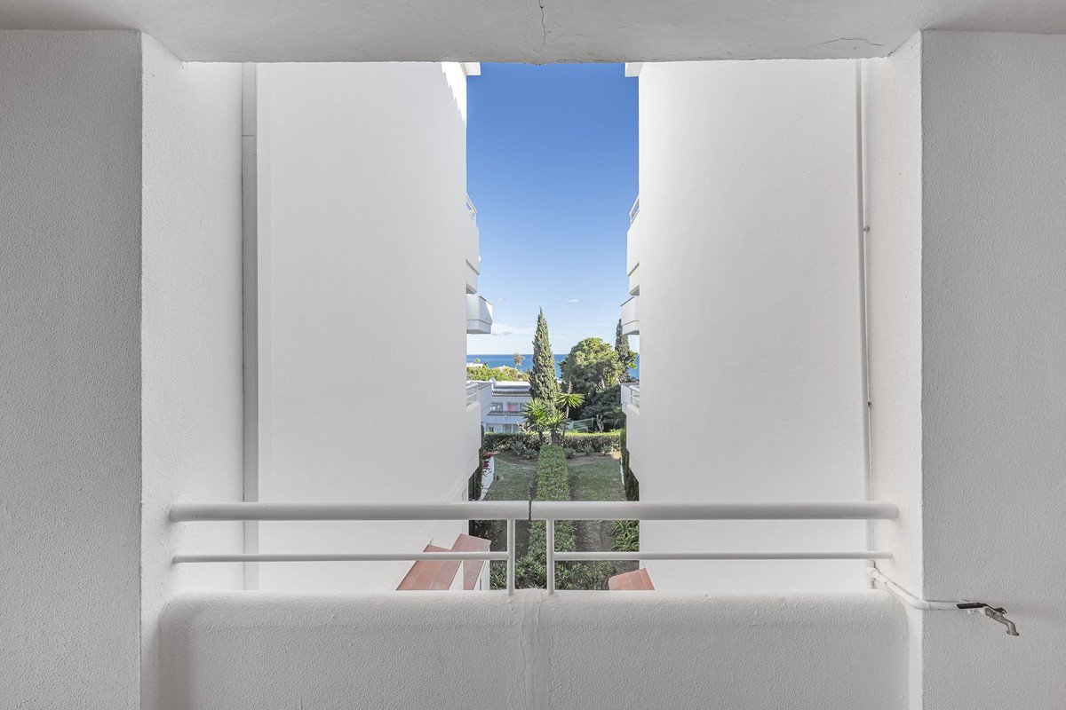 Middle Floor Studio in Miraflores